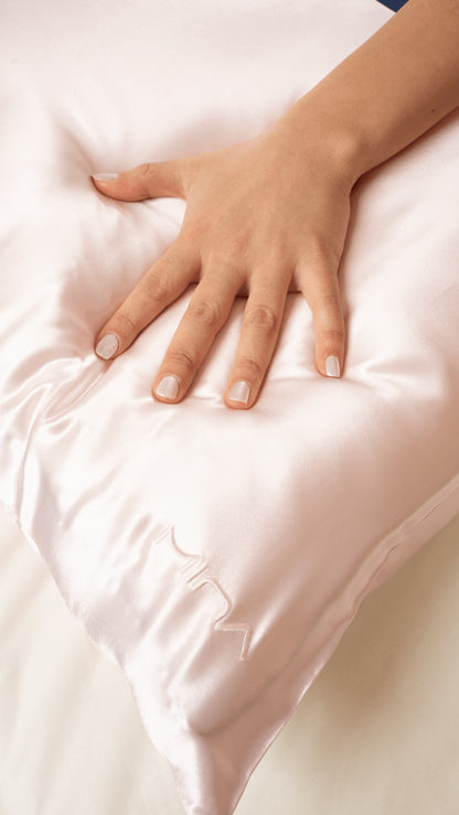 Mina İpek Yastık Kılıfı